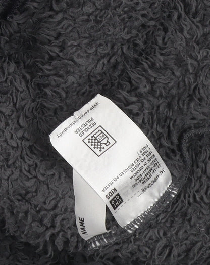Brand and care label for Uniqlo boys’ grey fleece full zip jacket 6-7 years winter soft shell