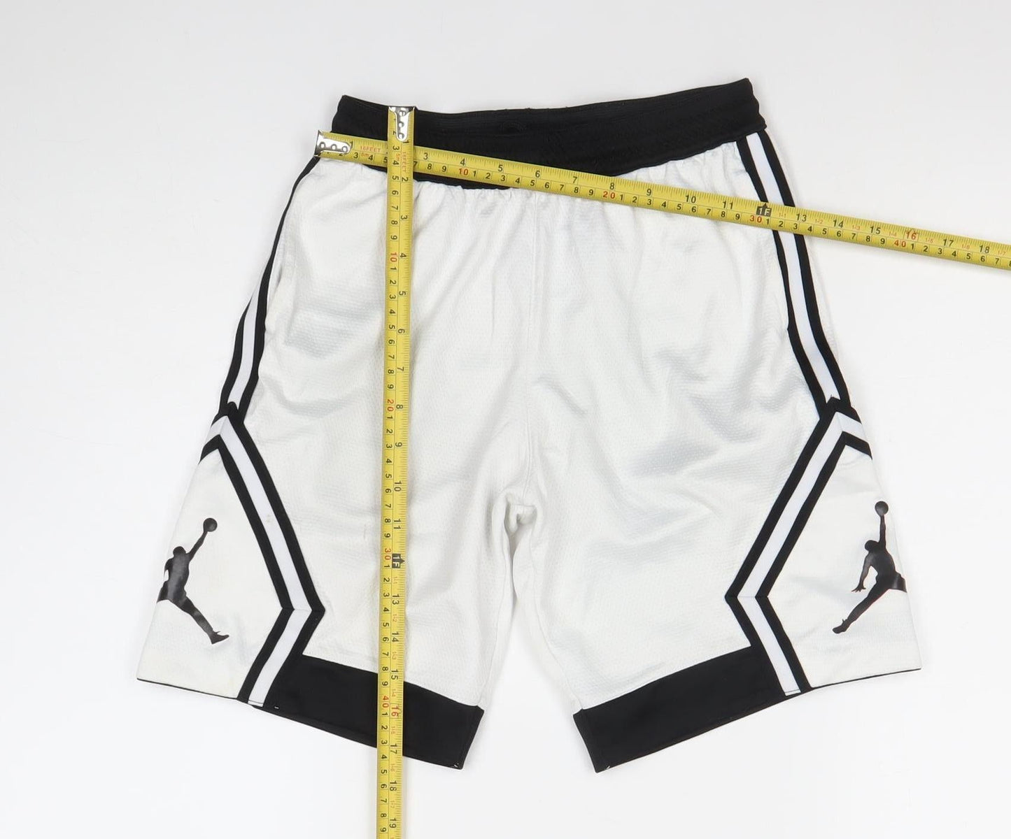 Jordan Boys White Black Dri-FIT Athletic Basketball Shorts 10-12 Years