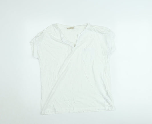 FREE/QUENT Women's White Basic V-Neck Short Sleeve T-Shirt M