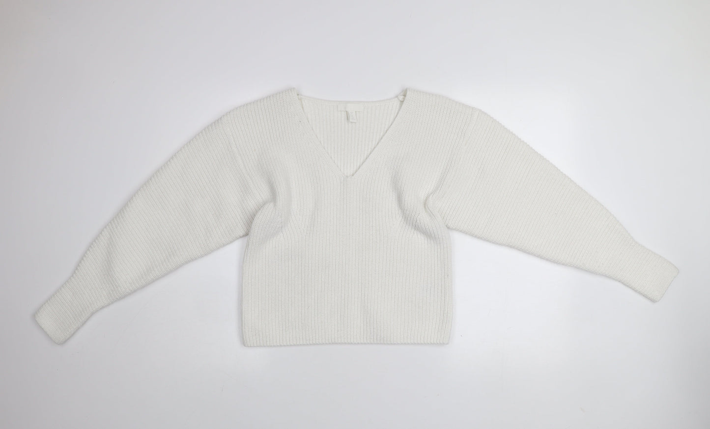 H&M Women’s White V-Neck Knit Pullover Jumper Size M