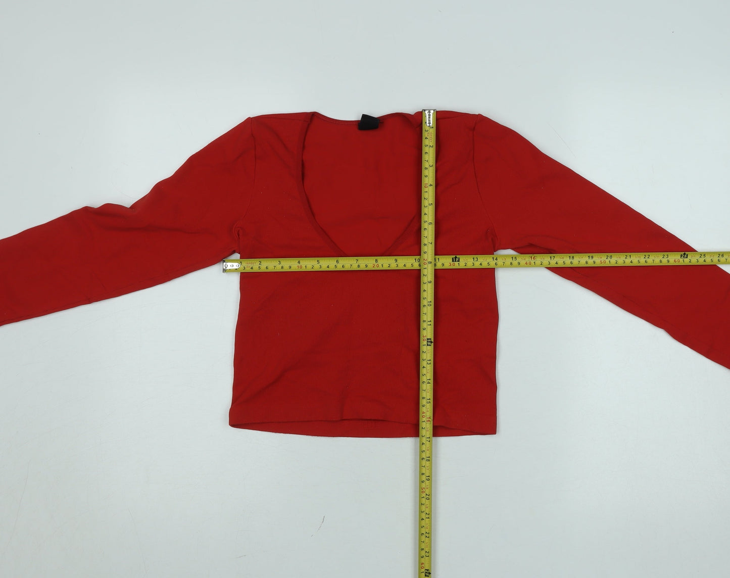 Urban Outfitters Women's Red Cropped Long Sleeve V-Neck Top L