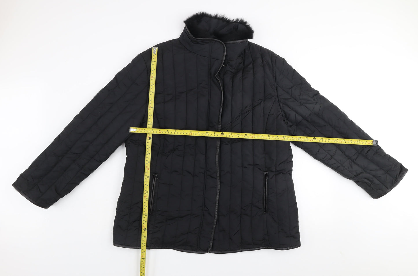 Gold by Michael H Women's Black Quilted Fur Trim Jacket Size 18