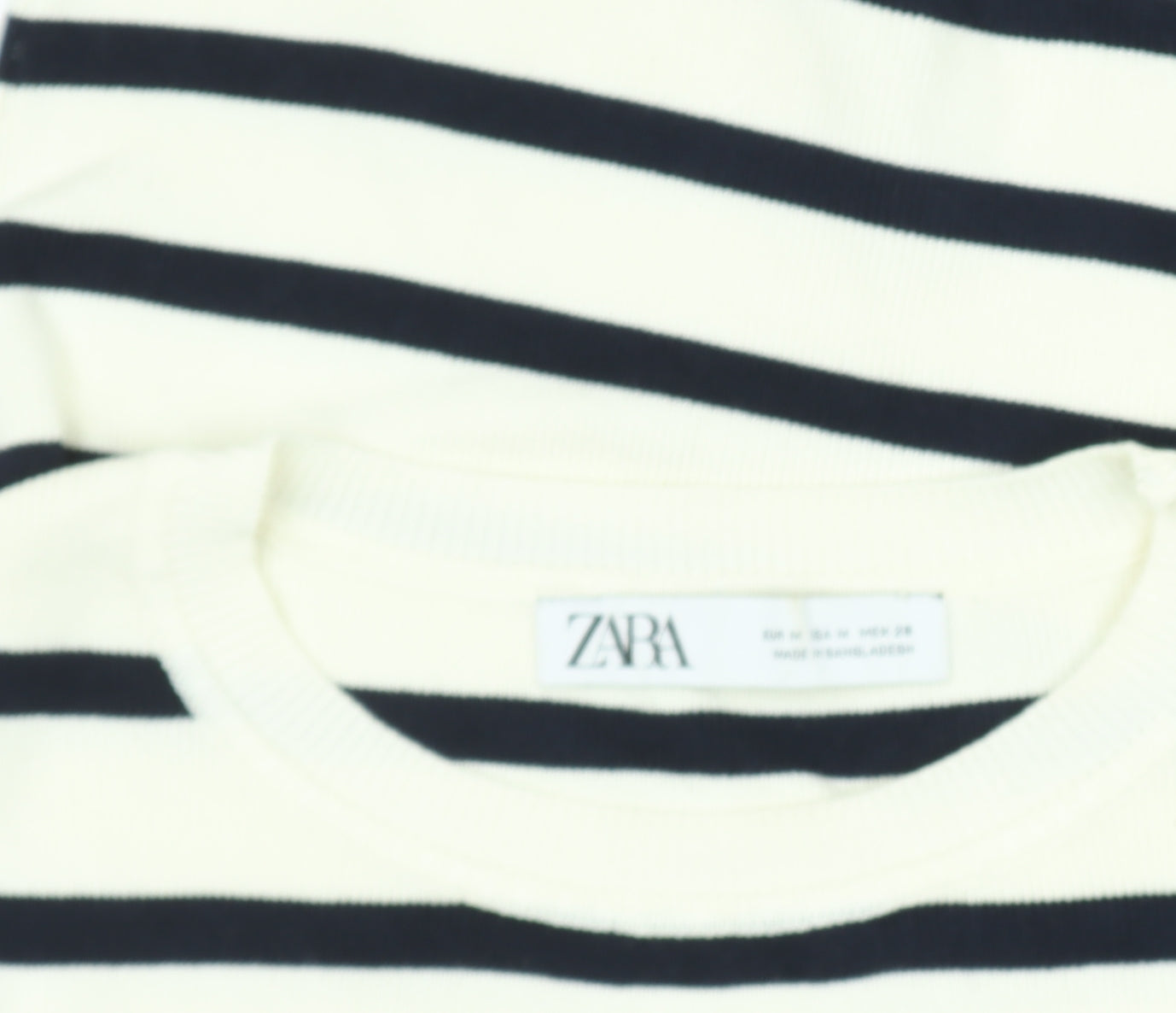 ZARA Women’s White Black Striped Cropped Knit T-Shirt Size M