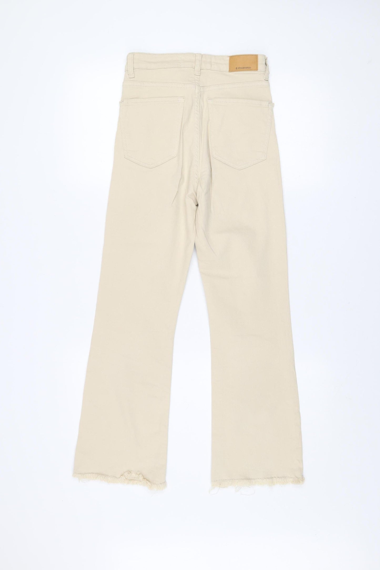 Stradivarius Women’s Beige High Rise Straight Jeans Size 6