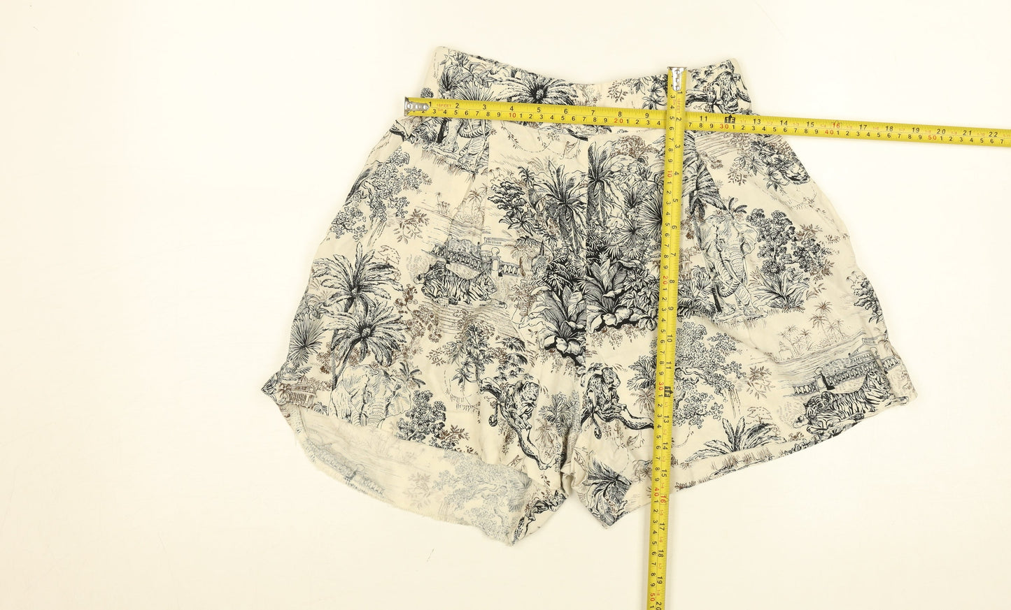 C&A Women Beige Animal Print High Rise Paperbag Shorts Size 8 Viscose