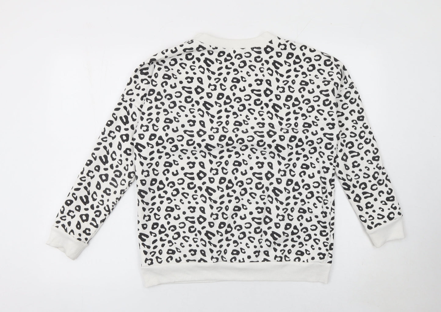 Chic and Discreet Women's White Leopard Print Pullover Sweatshirt Size S