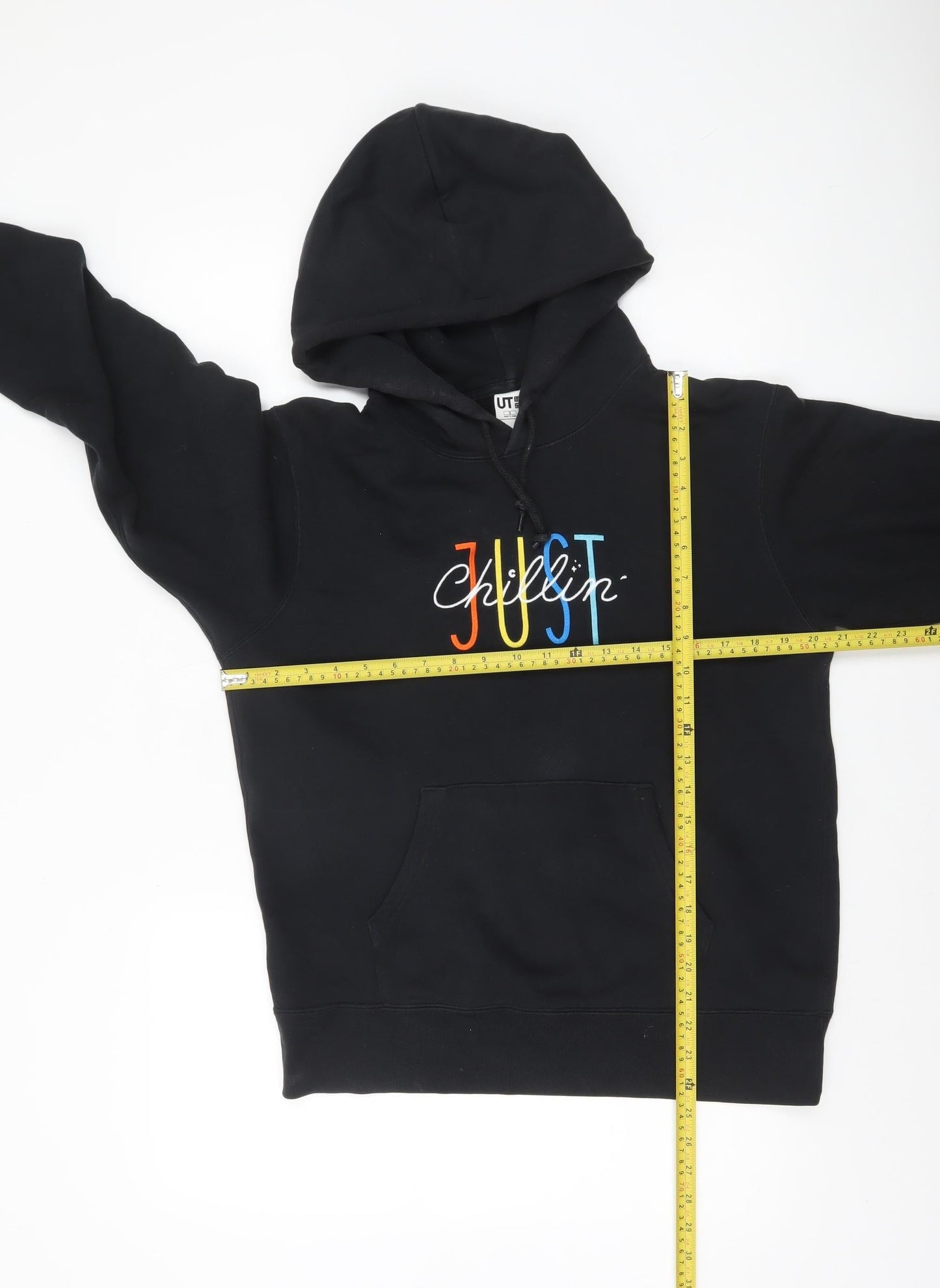 Uniqlo Men Black Graphic JUST Chillin Hoodie Size S Cotton Blend