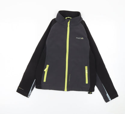 Additional front view of Regatta boys’ black softshell jacket 9-10 years zip lightweight outdoor