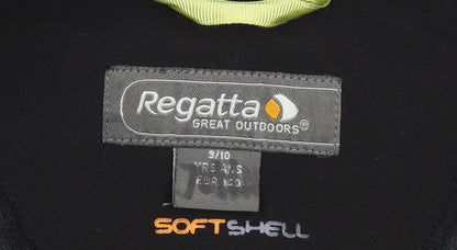Brand and care label for Regatta boys’ black softshell jacket 9-10 years zip lightweight outdoor