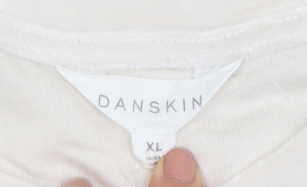 Danskin Women's Beige XL Short Sleeve Crew Neck Stretch T-Shirt