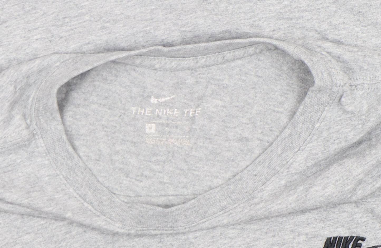 Nike Women’s Grey Basic T-Shirt Size S Crew Neck Short Sleeve
