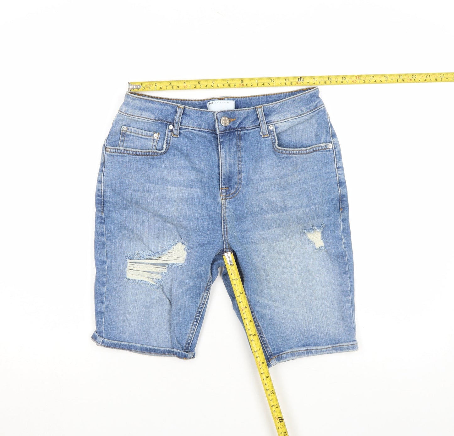 ASOS DESIGN Men’s Blue Light Wash Distressed Denim Bermuda Shorts L