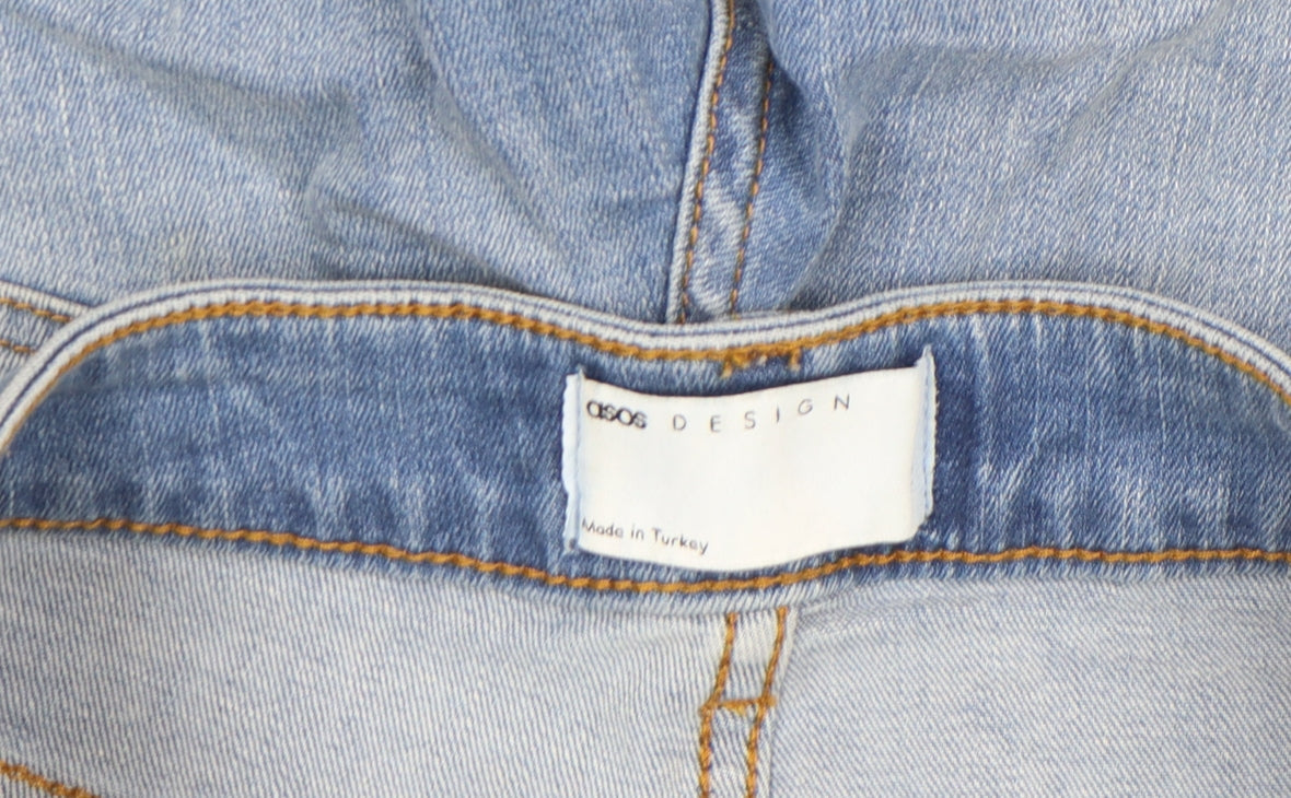 ASOS DESIGN Men’s Blue Light Wash Distressed Denim Bermuda Shorts L