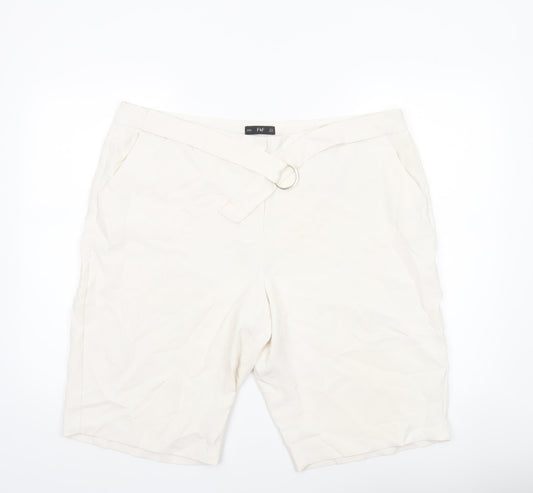 F&F Women’s Ivory Bermuda Shorts Size 20 Cotton Blend Belted Casual