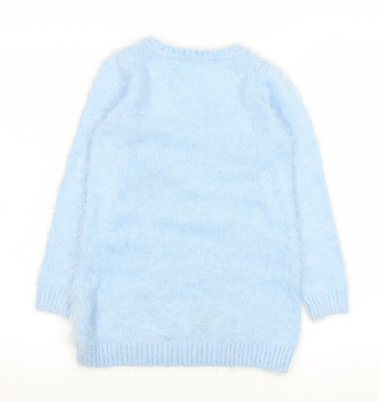 Close-up detail of Dunnes girls’ blue polar bear furry jumper age 7 winter pullover