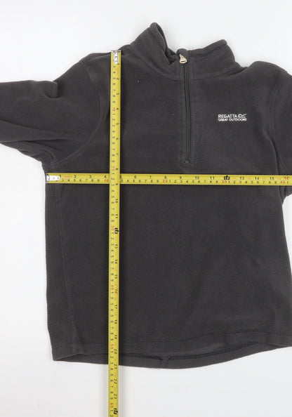Back view of Regatta boys’ black fleece 1/4 zip pullover sweatshirt 13 years
