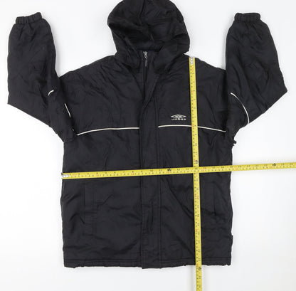 Back view of Umbro boys’ black 8 years hooded puffer jacket winter coat