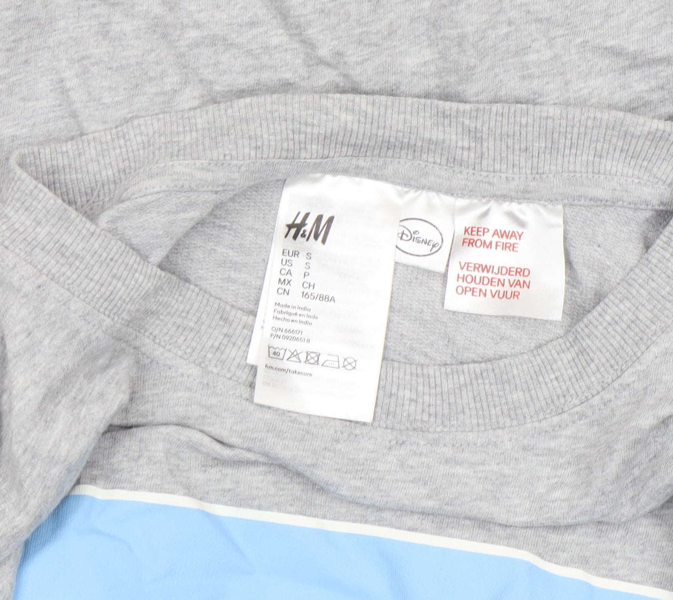 H&M Women Grey Disney Winter Club Long Sleeve Sweatshirt Size S