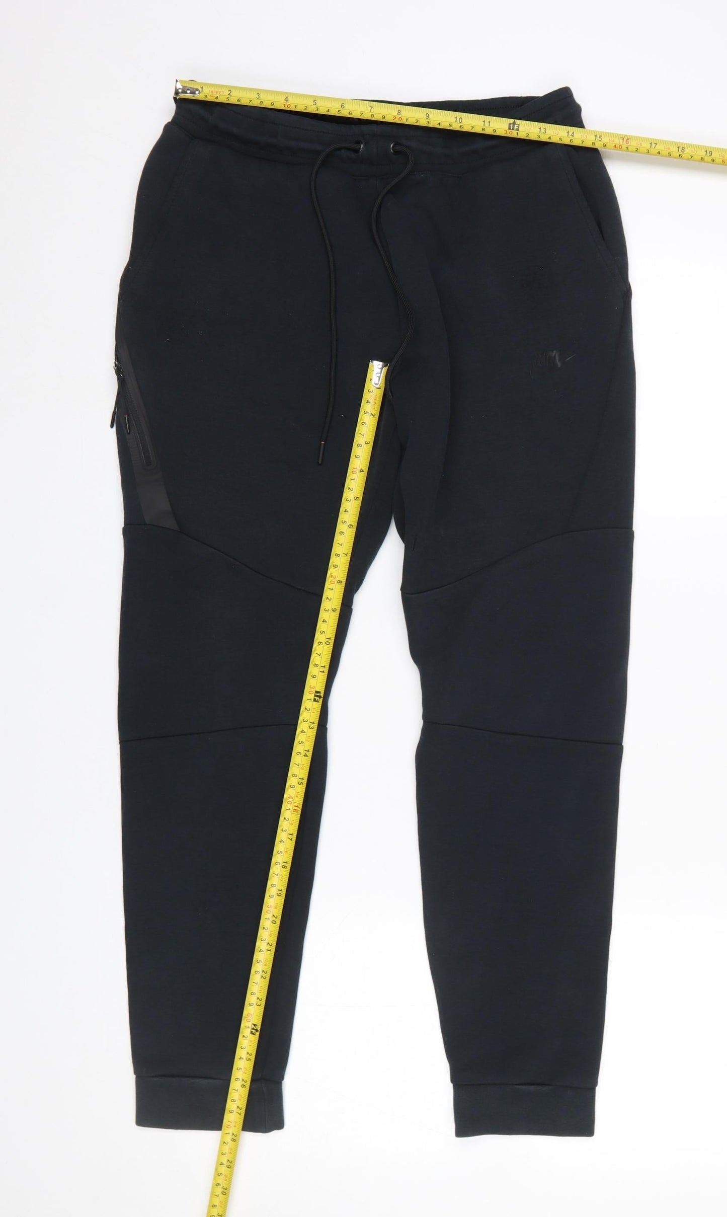 Nike Women’s Black Fleece Sweatpants M Regular Fit Tapered Leg
