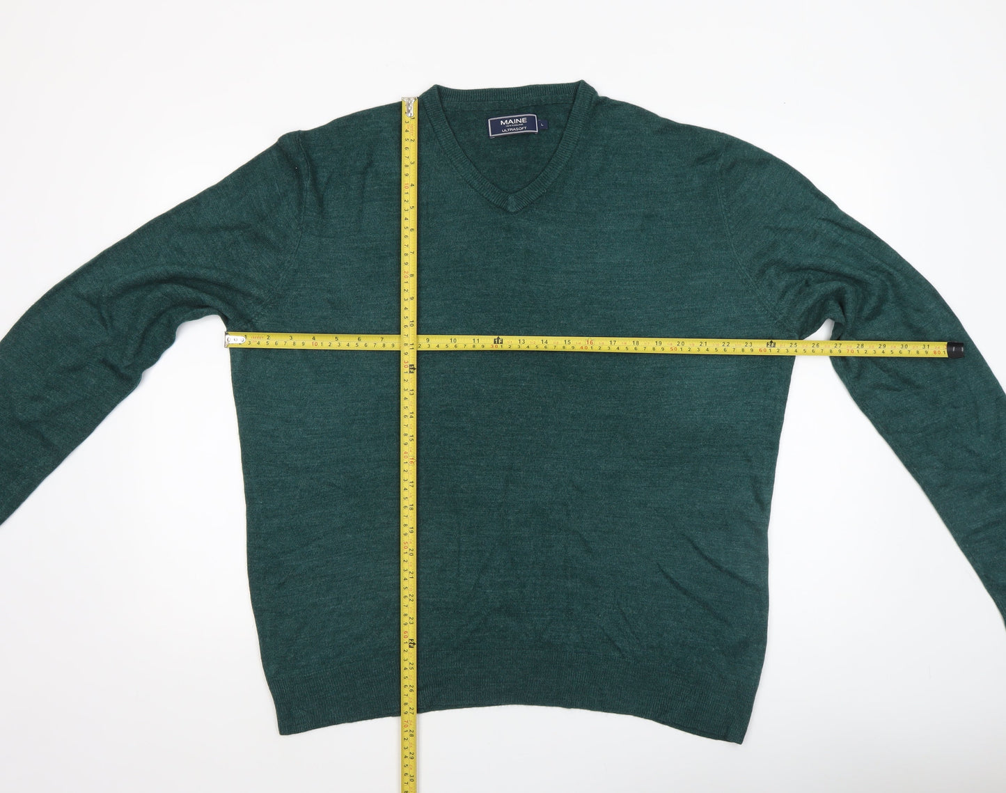 Maine New England Men’s Green V-Neck Acrylic Jumper Size L