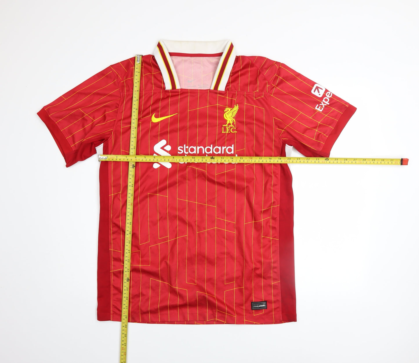 Nike Men’s Red Liverpool FC Football Jersey Medium