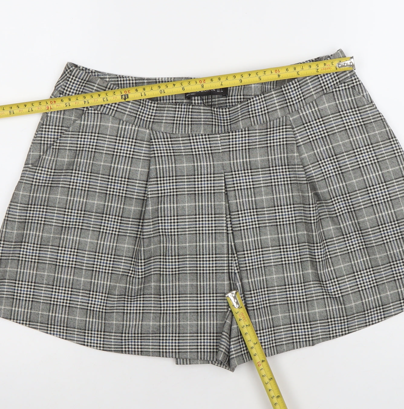 Zara Woman Grey Check Pleated Chino Shorts Size L
