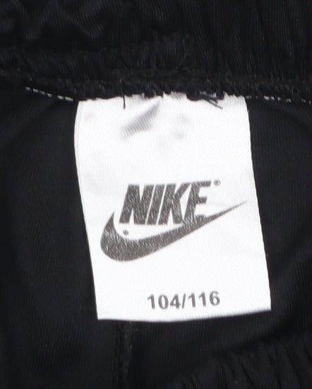 Nike Boys Black Football Athletic Shorts 4-5 Years Lightweight Activewear
