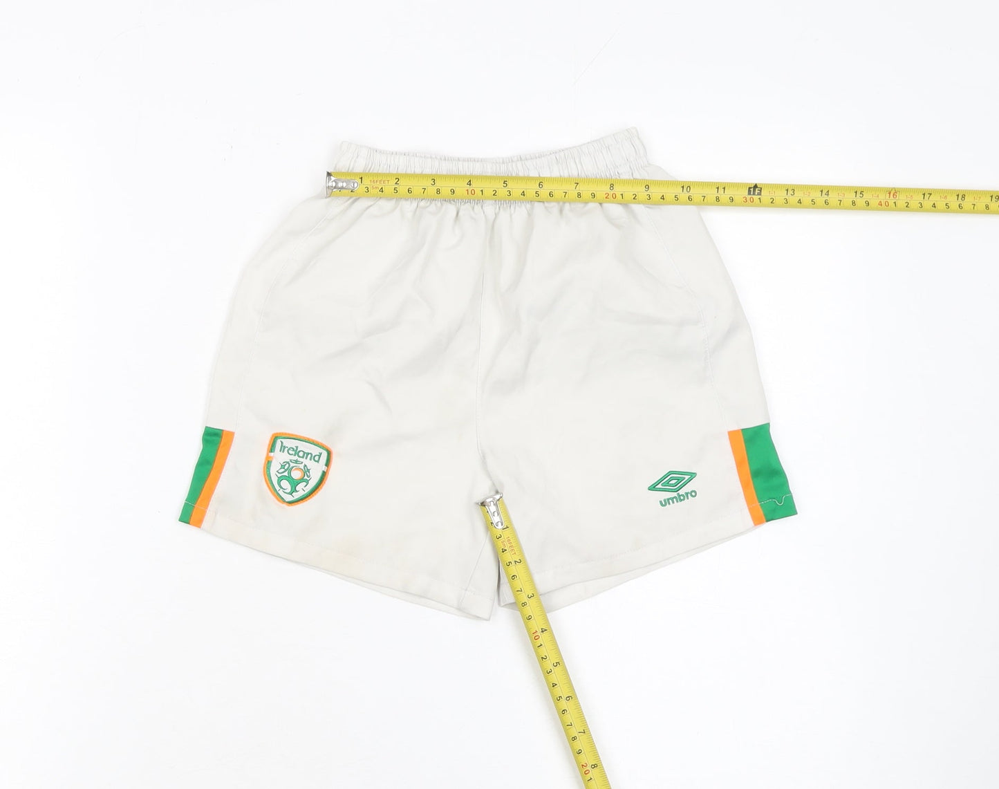 Umbro Boys White Ireland Football Shorts 6-7 Years Athletic Activewear