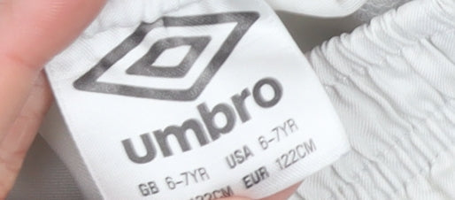 Umbro Boys White Ireland Football Shorts 6-7 Years Athletic Activewear