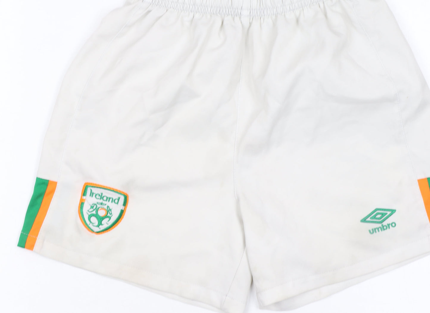 Umbro Boys White Ireland Football Shorts 6-7 Years Athletic Activewear