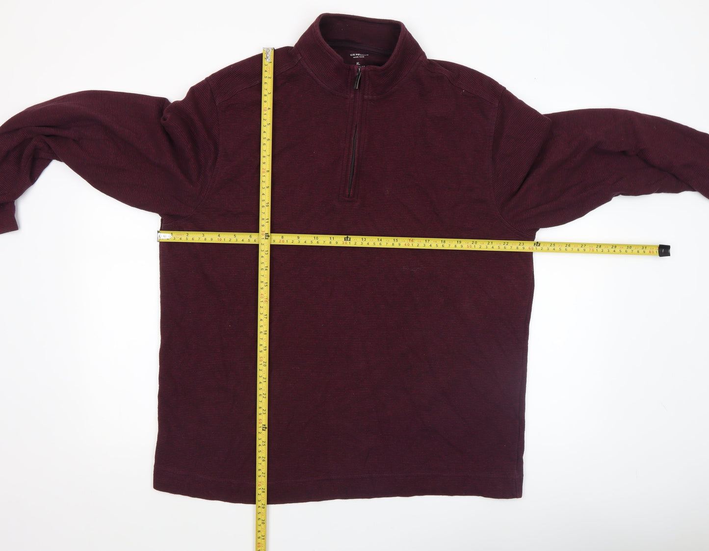 Van Heusen Men's Red XL Classic Fit 1/4 Zip Sweatshirt