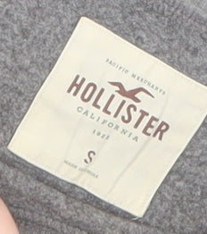 Hollister Men's Grey Pullover Sweatshirt Small Crew Neck Logo Print