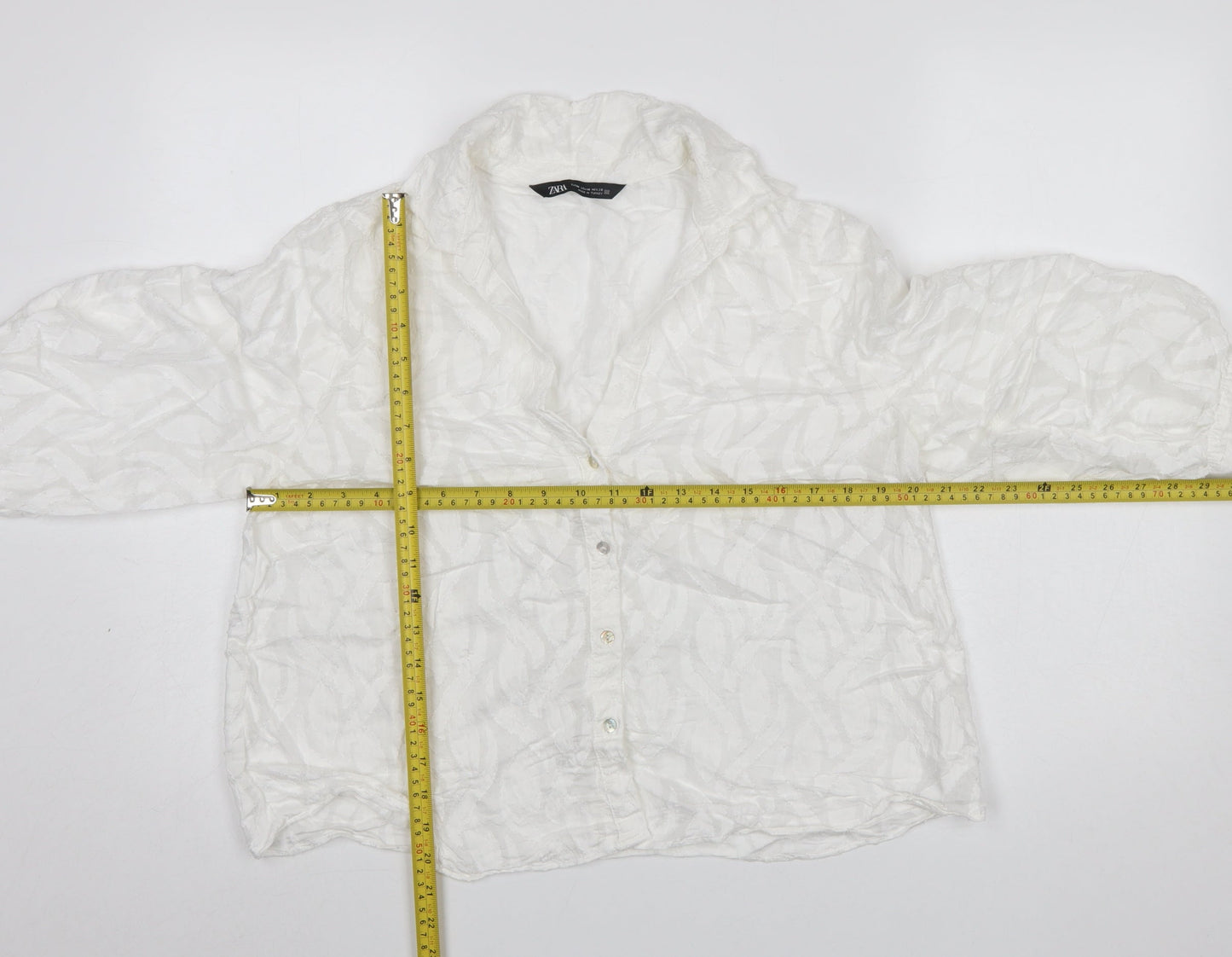 Zara Women White Textured Button-Up Blouse Size M Relaxed Fit