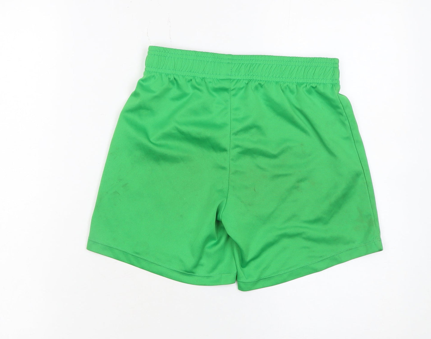 Umbro Boys Green Athletic Football Shorts YM Quick Dry Sportswear