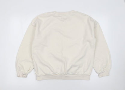 Close-up detail of Marks & Spencer girls’ ivory gryffindor pullover sweatshirt age 13-14 years