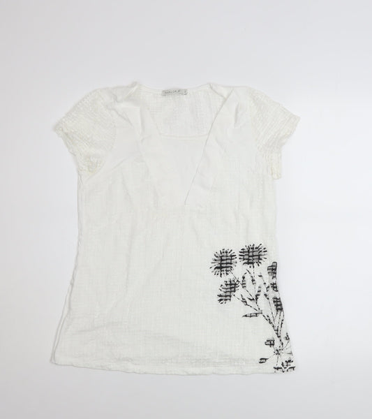 Maloka Women White Embroidered Floral Tunic Blouse Size 10