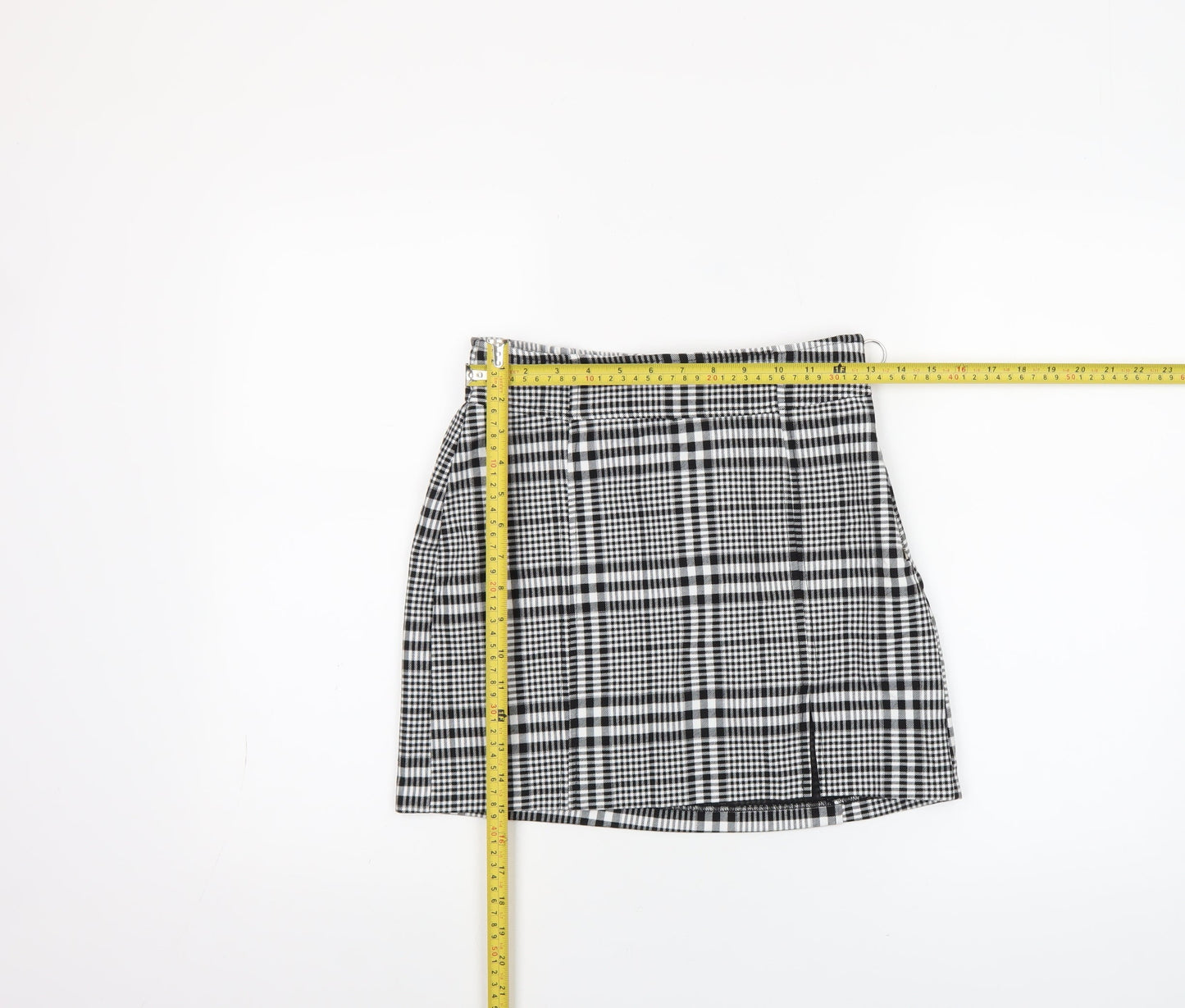 Bershka Women Black Check A-Line Short Skirt Size M