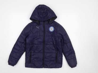 Additional front view of Puma boys’ blue stockport county fc hooded puffer jacket 11-12 years