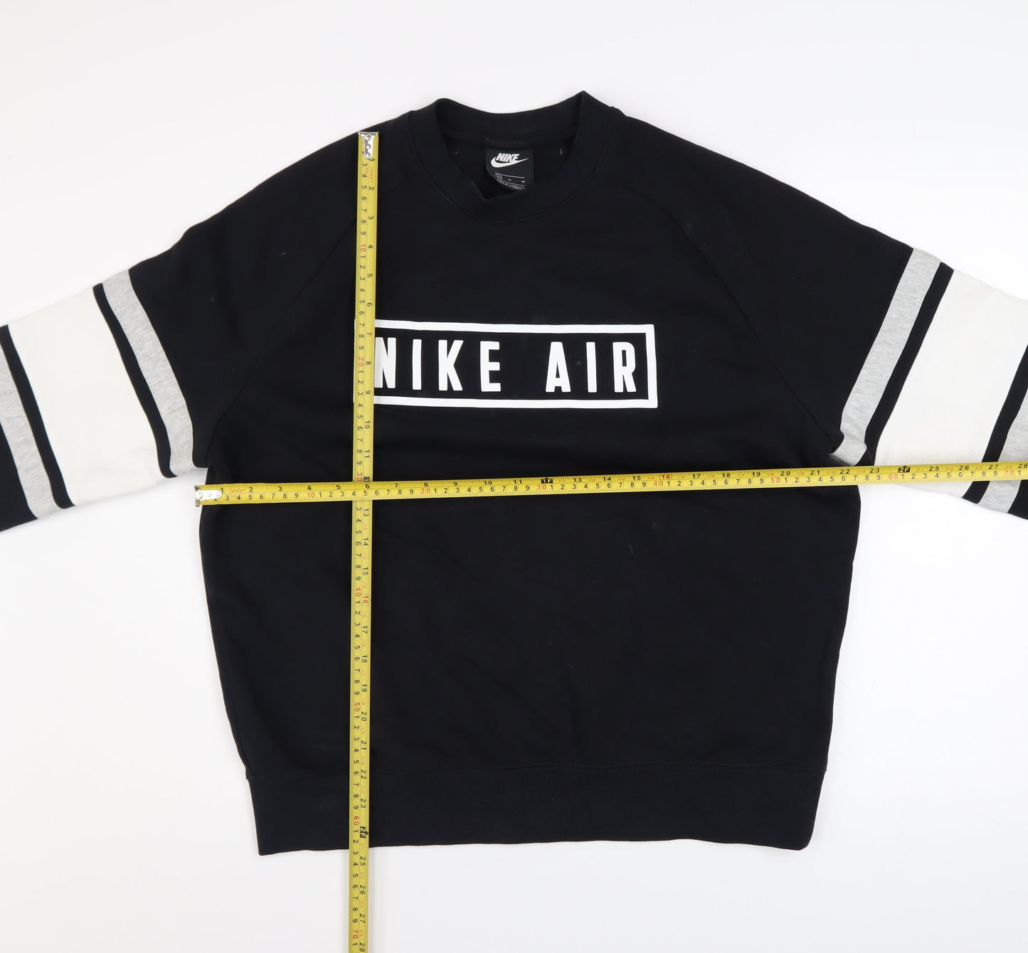 Nike Men’s Black Medium Pullover Sweatshirt Crew Neck Graphic Print
