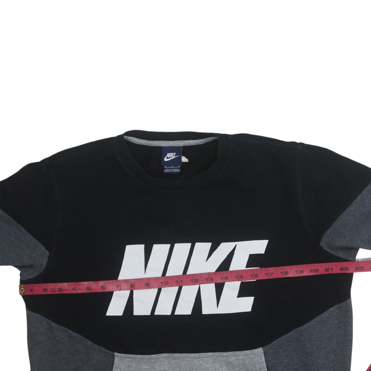 Nike Men's Black Medium Pullover Graphic Sweatshirt