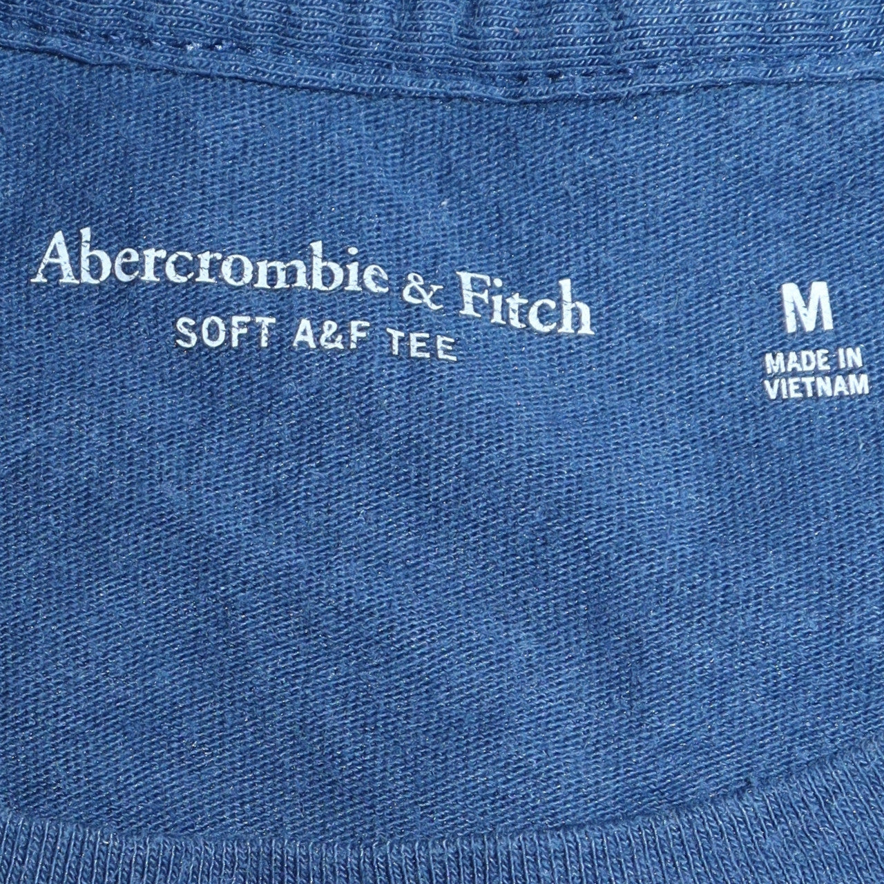 Abercrombie & Fitch Men's Blue Crew Neck Short Sleeve Soft Tee M