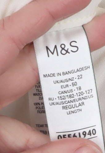 Marks and Spencer Women’s Ivory Chino Shorts Size 22 Regular Fit