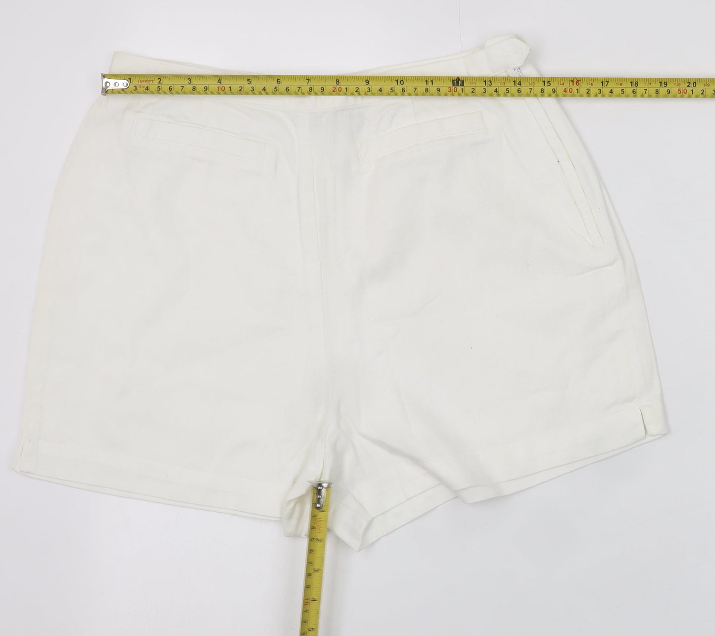 Berkertex Women White Chino Shorts Size 14 High Rise Lightweight