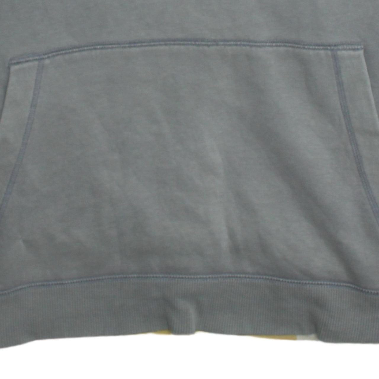 Under Armour Men's Grey Pullover Hoodie Size M Loose Fit Logo Sportswear