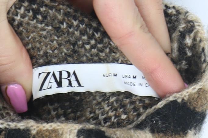 ZARA Women’s Beige Animal Print Roll Neck Knit Jumper Size M