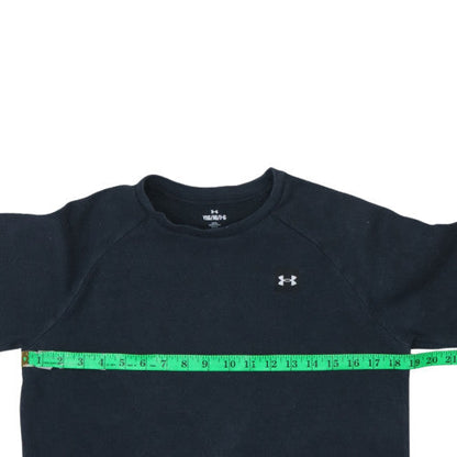 Back view of Under Armour boys’ black fleece pullover sweatshirt, size 158, crew neck