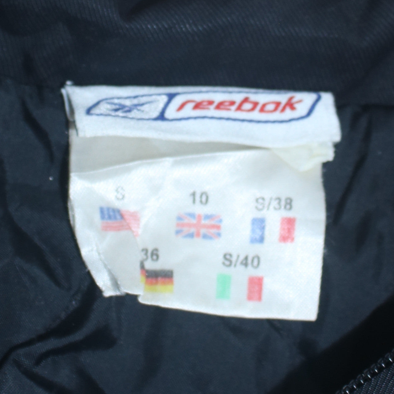 Reebok Women's Black Size 10 Sleeveless Zip Waistcoat Bodywarmer