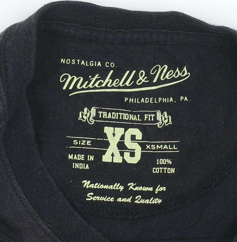 Mitchell & Ness Men's Black Chicago Bulls XS Classic Sports T-Shirt
