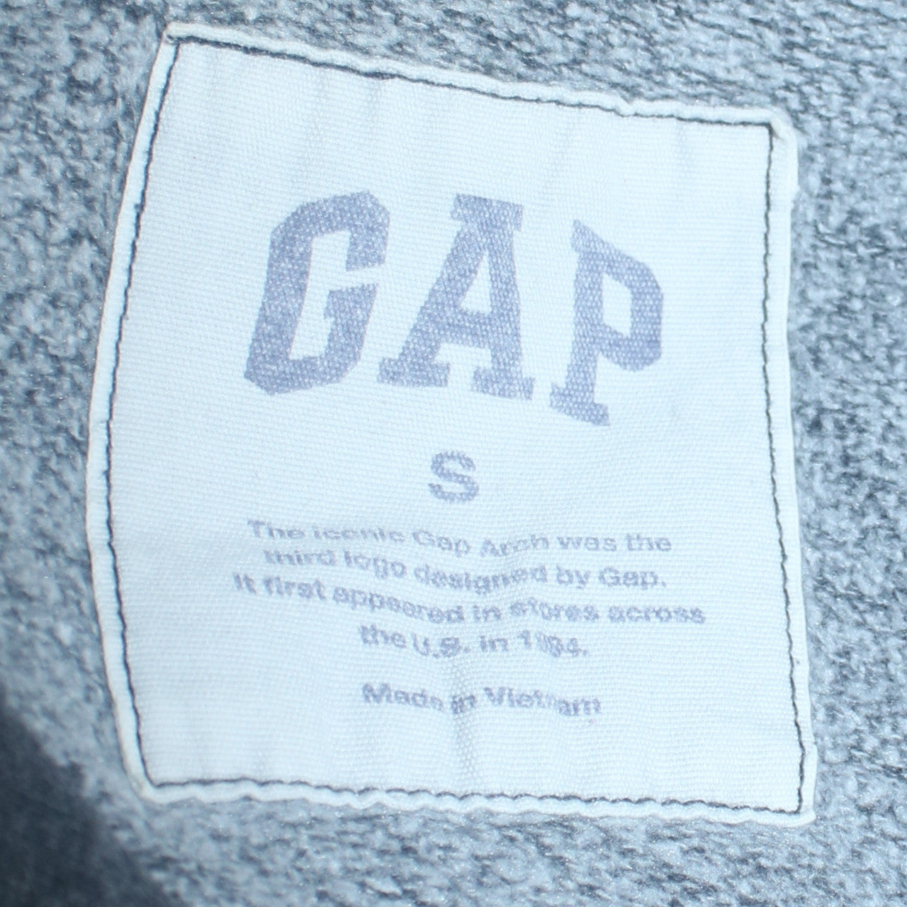 GAP Men's Grey Pullover Hoodie Small College Logo Fleece Sweatshirt