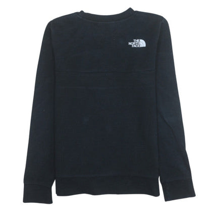 Close-up detail of The North Face boys’ black xl pullover fleece sweatshirt